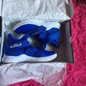 Lebron Soldier basketball shoes